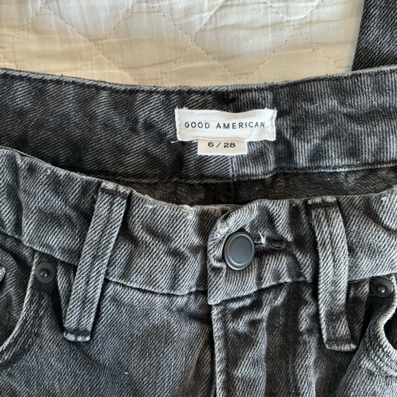 Good American Good 90’s Baggy Jeans - Picture 4 of 4